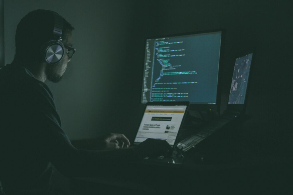 programista podczas pracy / programmer at work