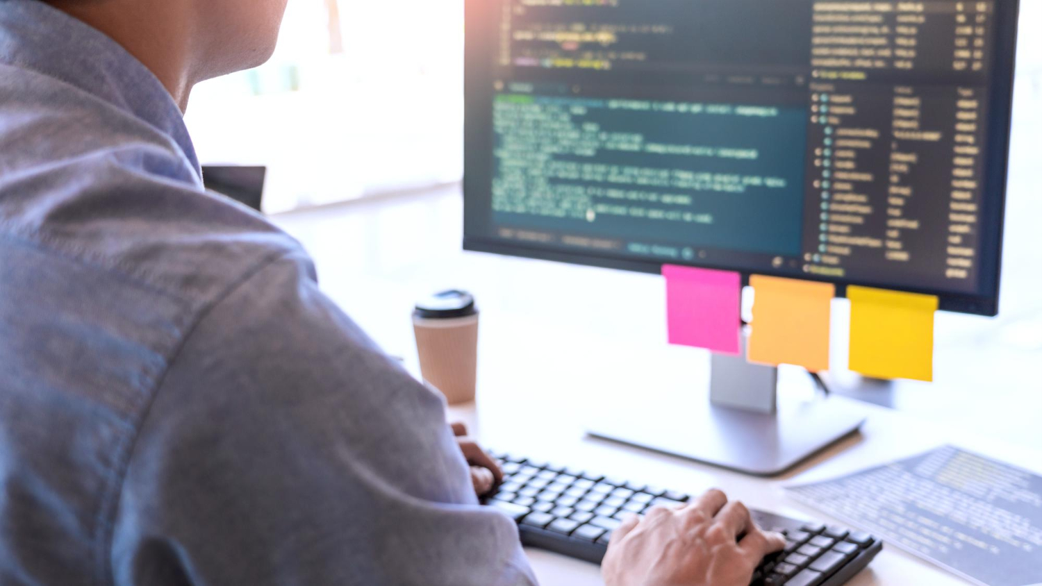 Co obejmuje backend development?